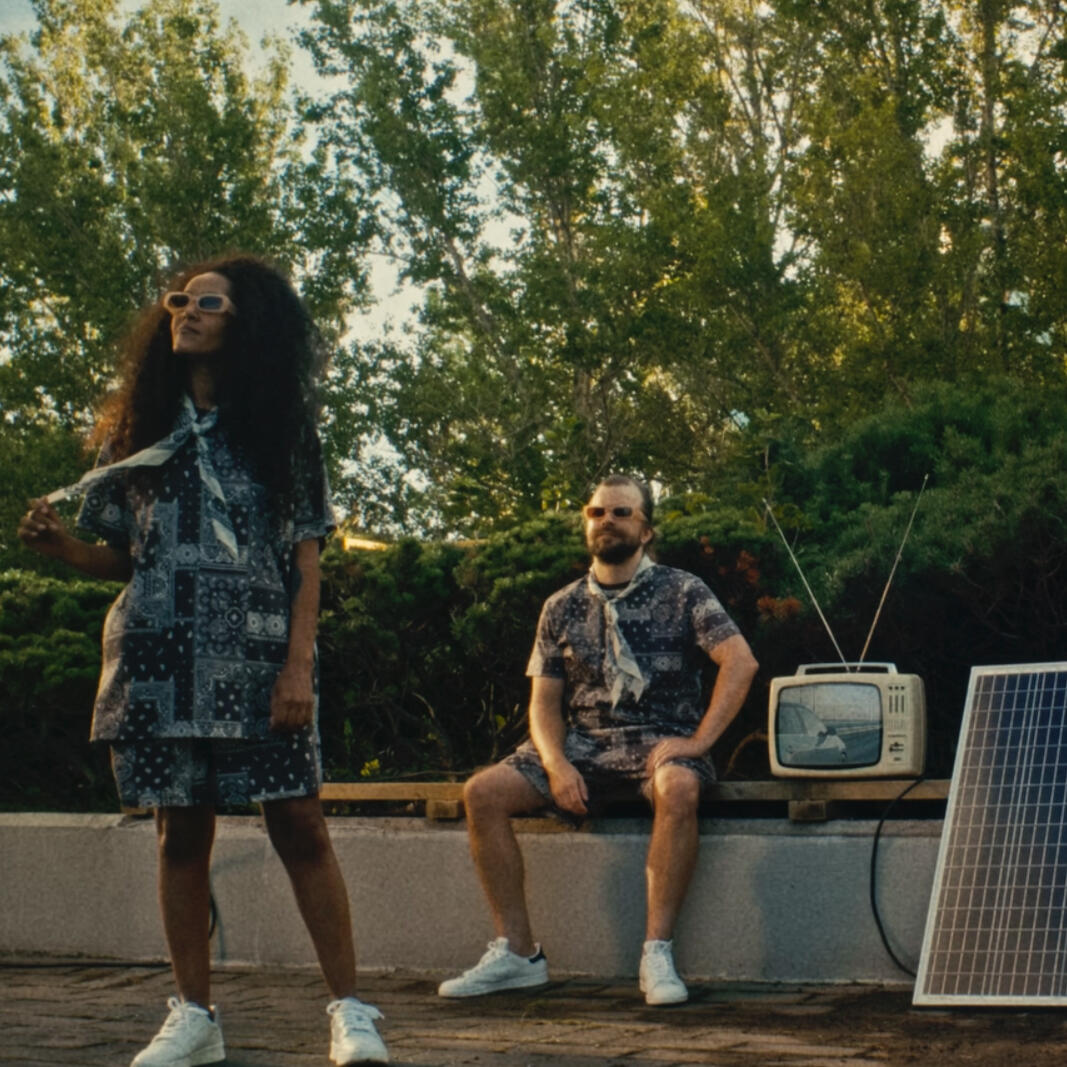 Greta - Neighbours with benefits